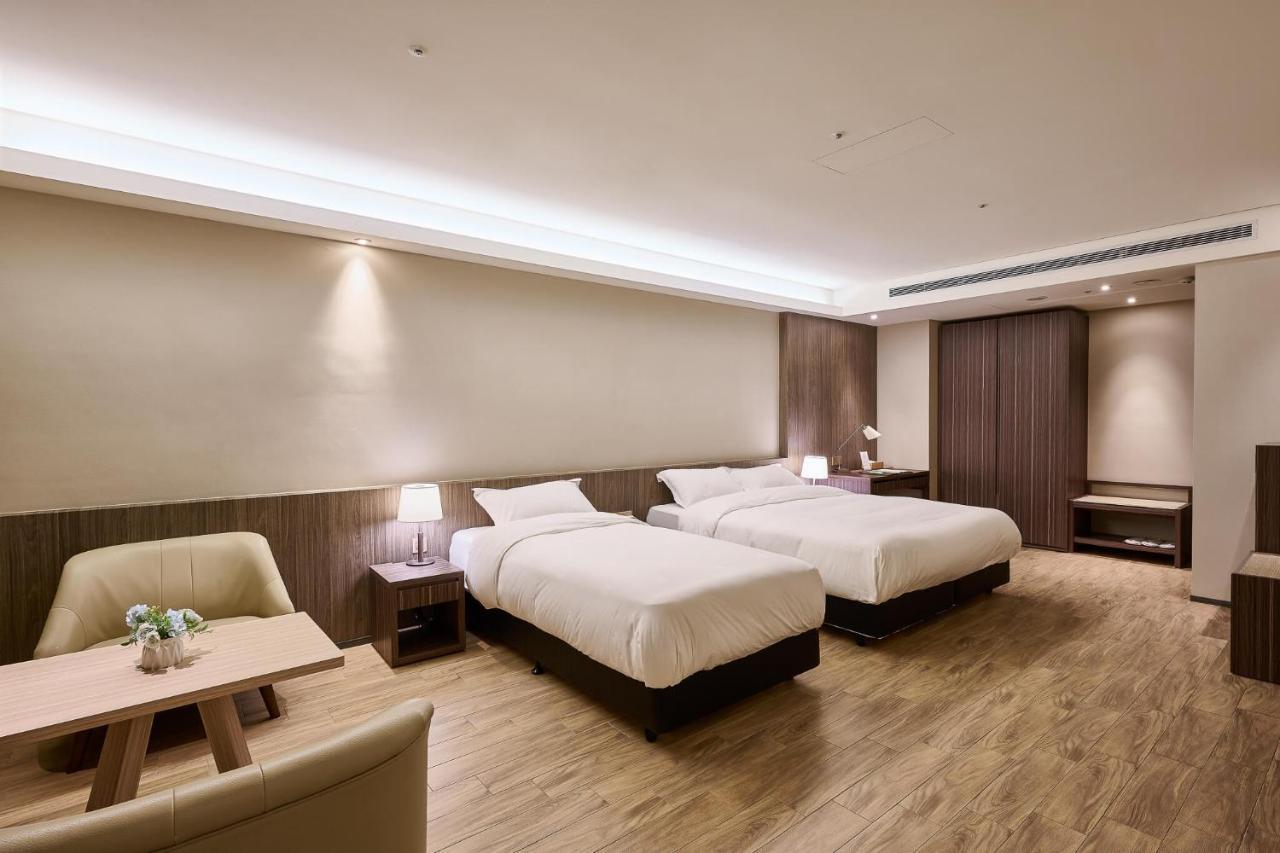 Cuncyue Hot Spring Resort 뤄동 외부 사진 Deluxe Room
