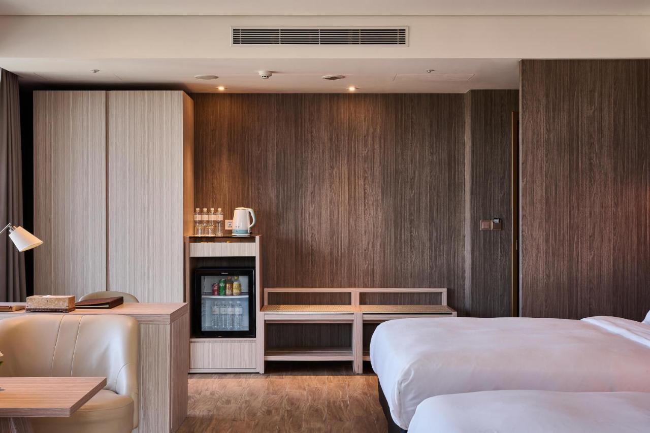 Cuncyue Hot Spring Resort 뤄동 외부 사진 A room at the hotel