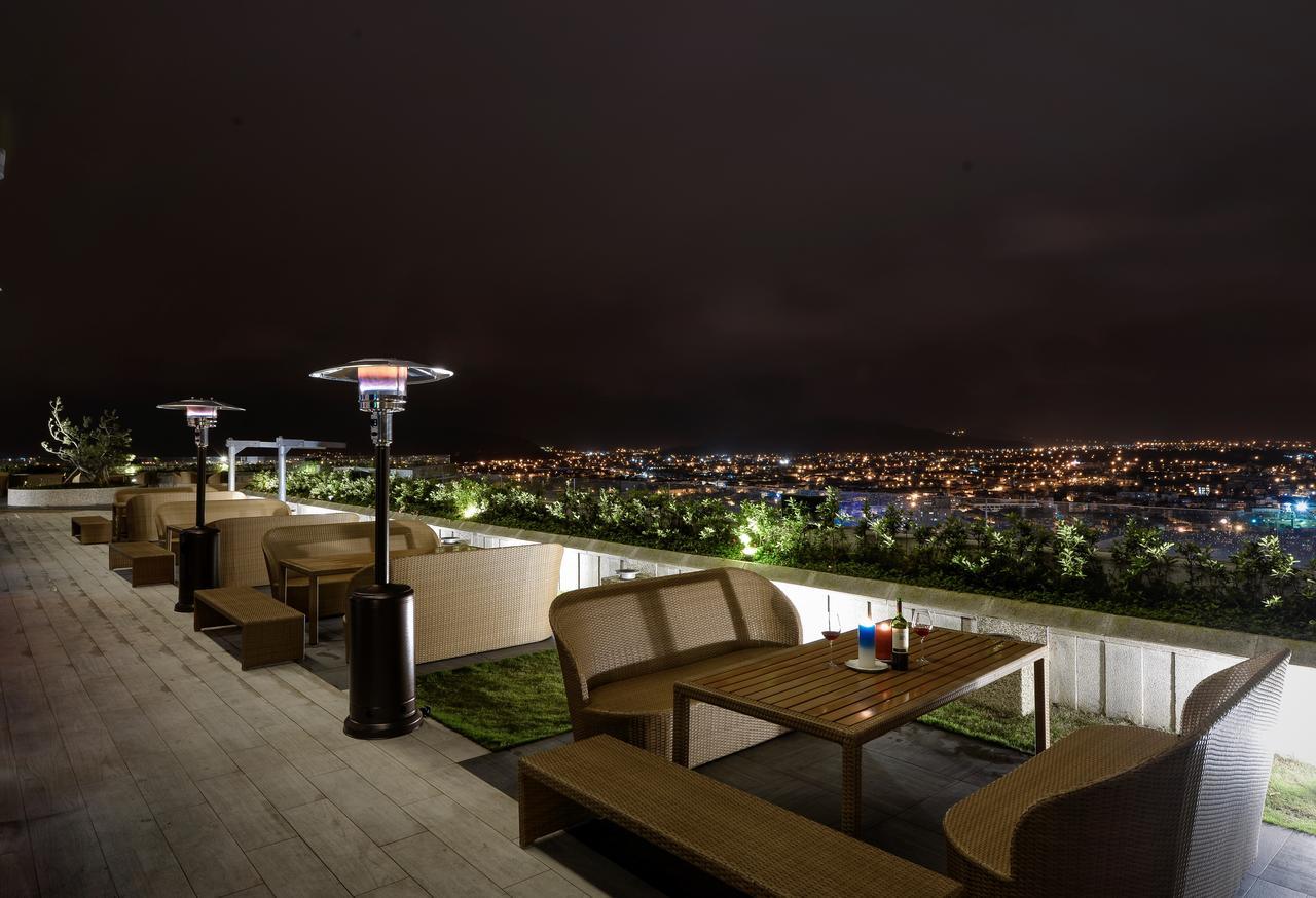 Cuncyue Hot Spring Resort 뤄동 외부 사진 Skyline